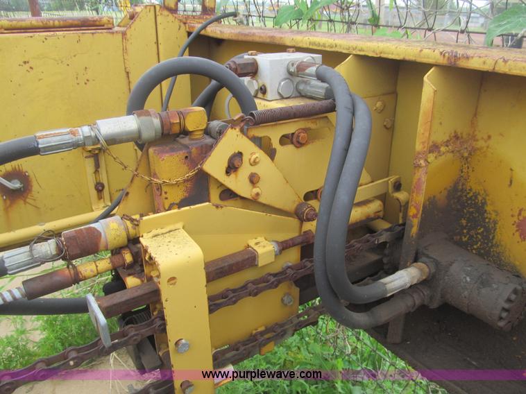 image for item H8997 1988 Bidwell RF100 bridge deck paver