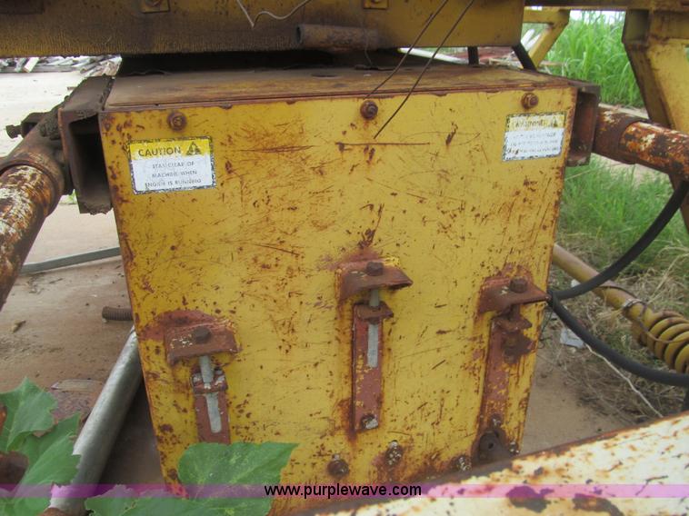 image for item H8997 1988 Bidwell RF100 bridge deck paver