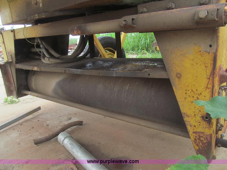 image for item H8997 1988 Bidwell RF100 bridge deck paver