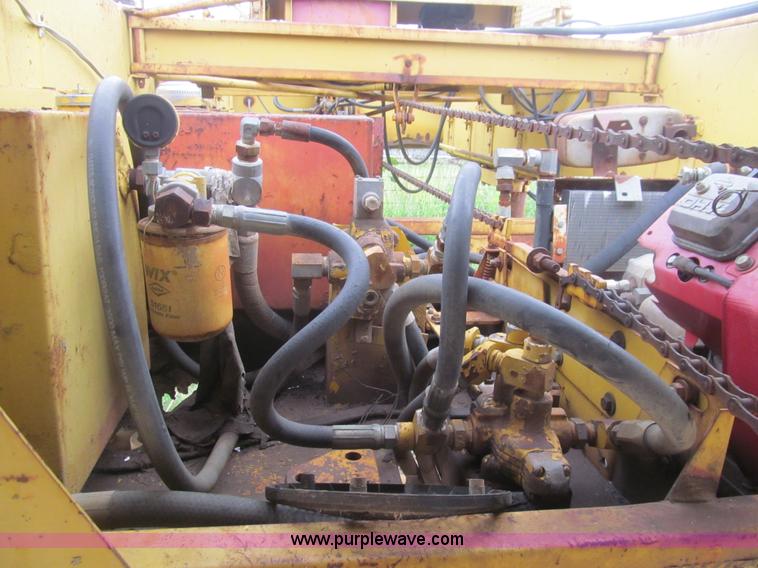 image for item H8997 1988 Bidwell RF100 bridge deck paver