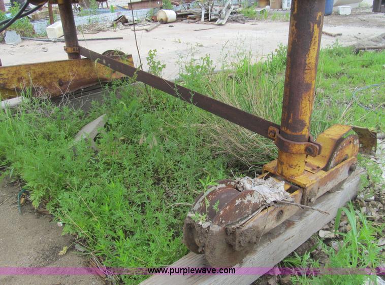 image for item H8997 1988 Bidwell RF100 bridge deck paver