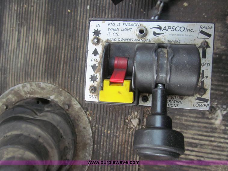 image for item H8999 1999 Freightliner FLC120 semi truck