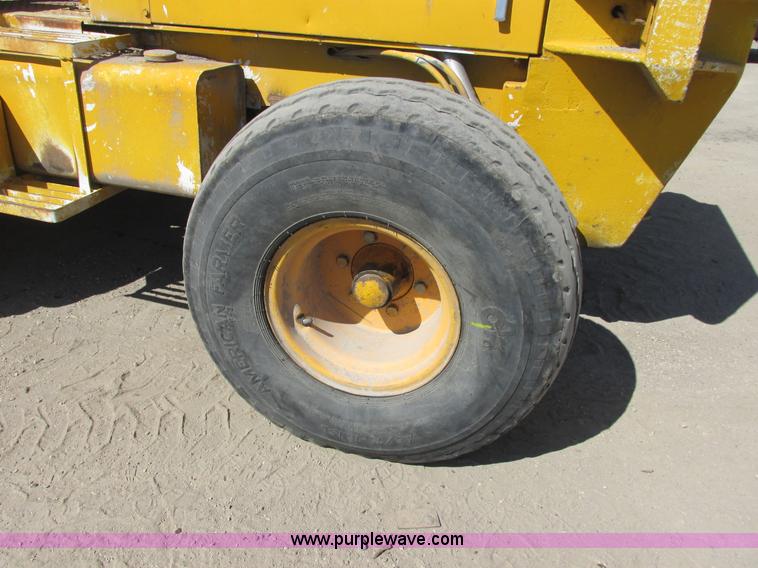 image for item I2549 1987 JCB 930 rough terrain forklift