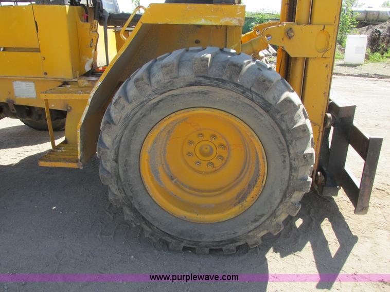 image for item I2549 1987 JCB 930 rough terrain forklift