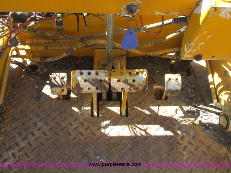 image for item I2549 1987 JCB 930 rough terrain forklift