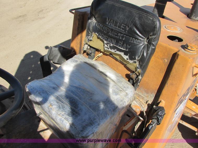 image for item I2550 1996 Case 586E rough terrain forklift