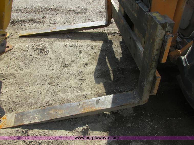 image for item I2550 1996 Case 586E rough terrain forklift