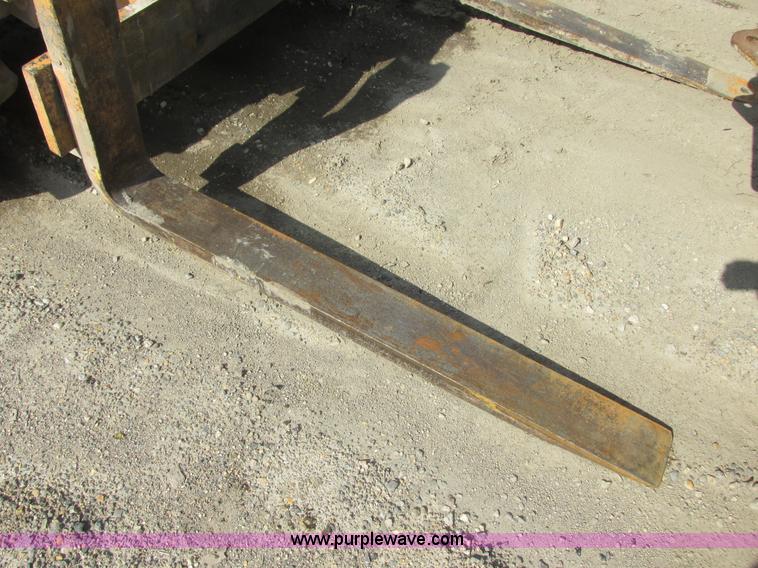 image for item I2550 1996 Case 586E rough terrain forklift