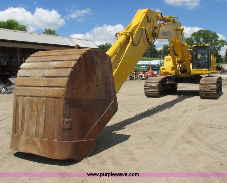 image for item I2551 2002 Komatsu PC600LC-6 excavator