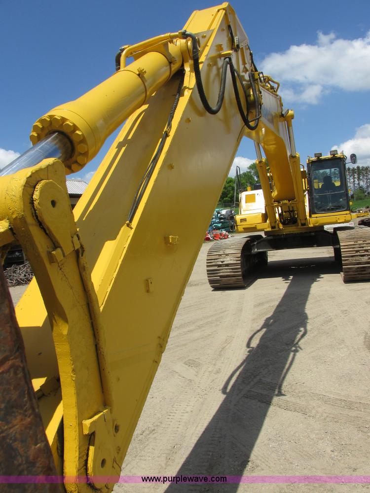 image for item I2551 2002 Komatsu PC600LC-6 excavator
