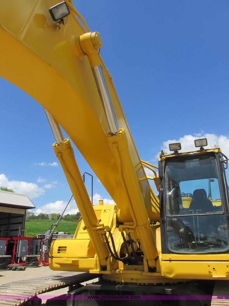 image for item I2551 2002 Komatsu PC600LC-6 excavator