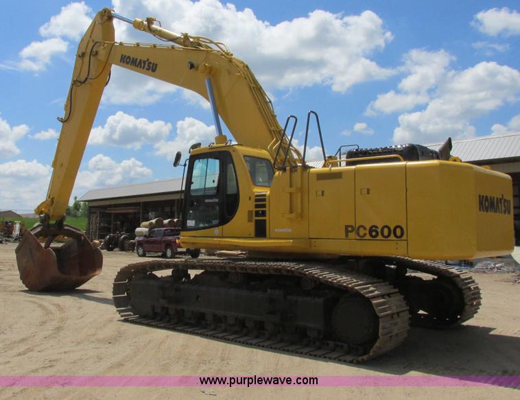 image for item I2551 2002 Komatsu PC600LC-6 excavator