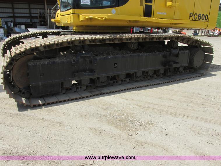 image for item I2551 2002 Komatsu PC600LC-6 excavator