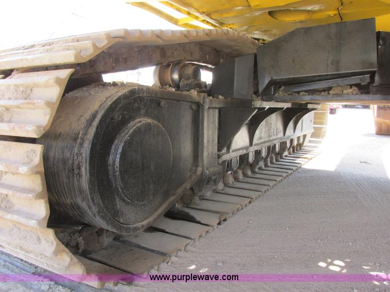 image for item I2551 2002 Komatsu PC600LC-6 excavator