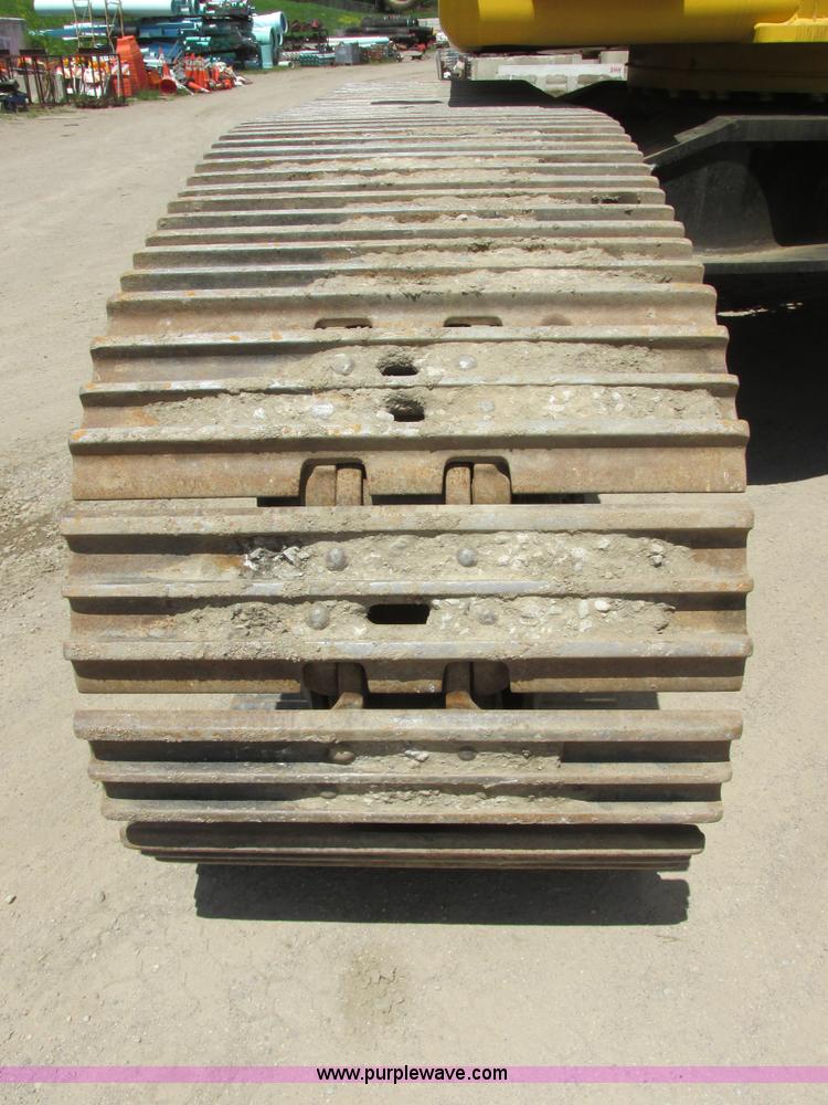 image for item I2551 2002 Komatsu PC600LC-6 excavator