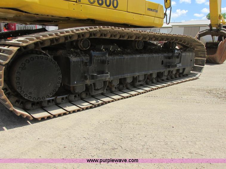 image for item I2551 2002 Komatsu PC600LC-6 excavator