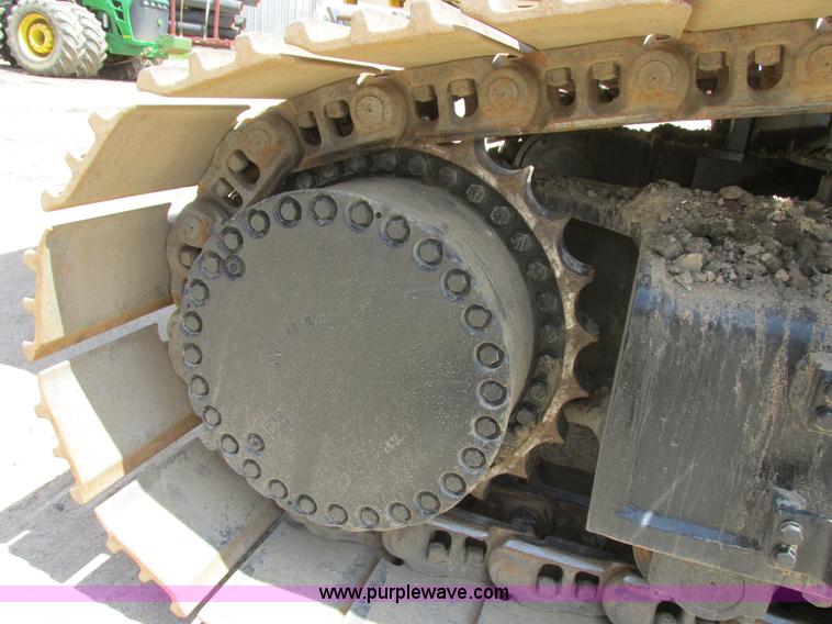 image for item I2551 2002 Komatsu PC600LC-6 excavator