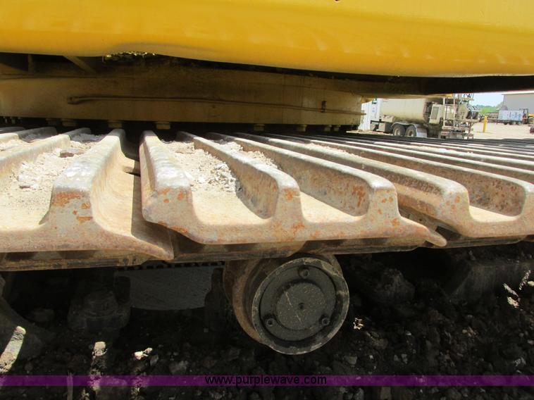 image for item I2551 2002 Komatsu PC600LC-6 excavator