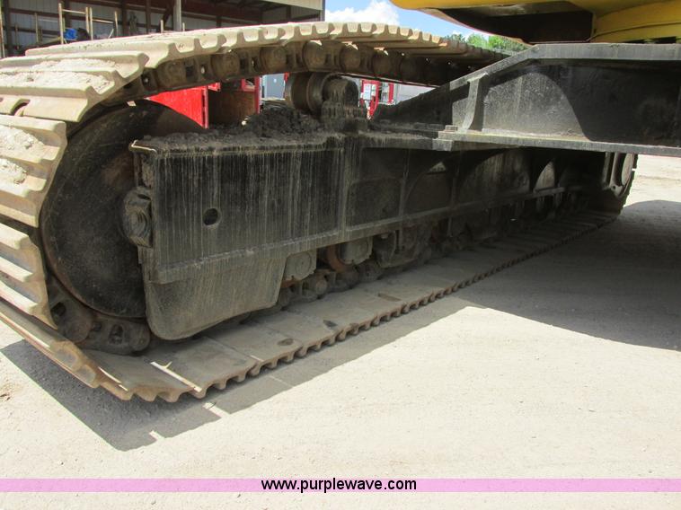 image for item I2551 2002 Komatsu PC600LC-6 excavator