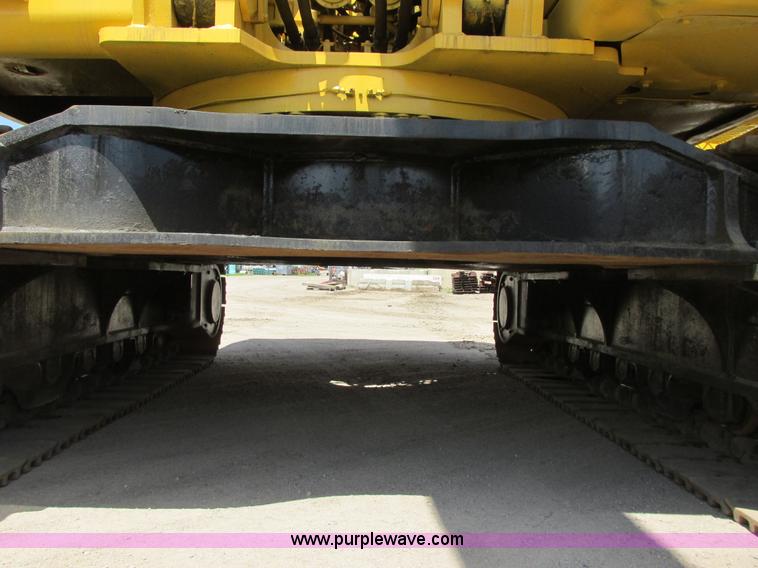 image for item I2551 2002 Komatsu PC600LC-6 excavator