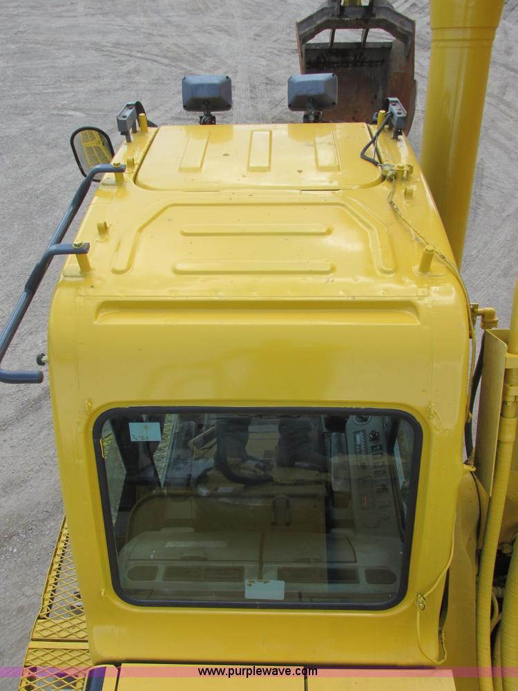 image for item I2551 2002 Komatsu PC600LC-6 excavator