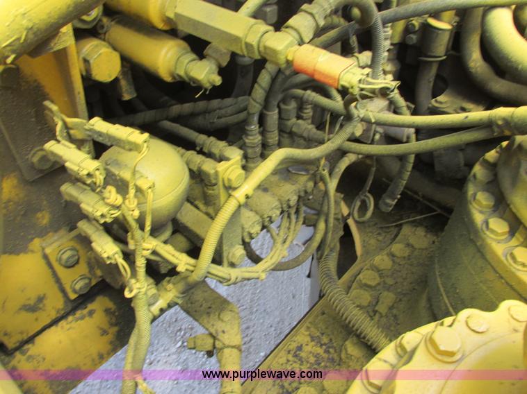 image for item I2551 2002 Komatsu PC600LC-6 excavator
