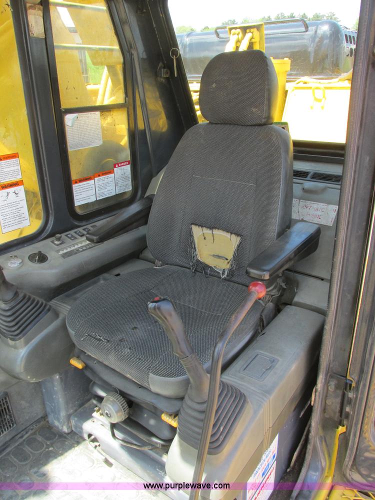 image for item I2551 2002 Komatsu PC600LC-6 excavator