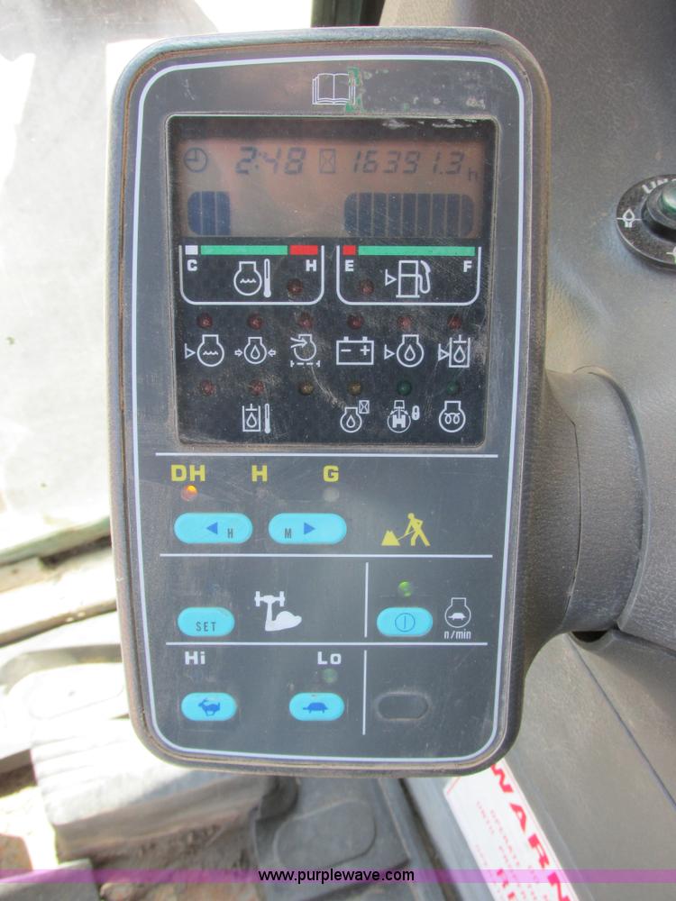 image for item I2551 2002 Komatsu PC600LC-6 excavator