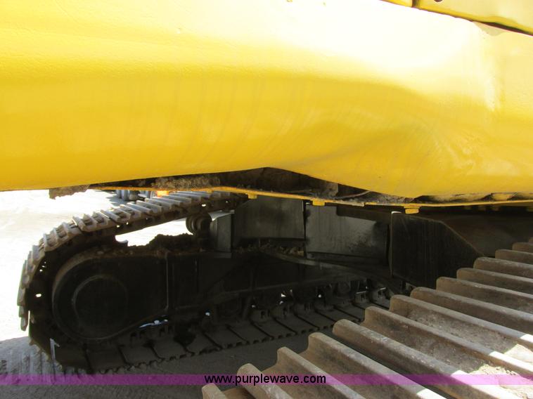 image for item I2551 2002 Komatsu PC600LC-6 excavator