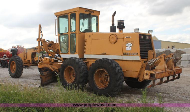 image for item I7355 1989 Dresser 850 articulated motor grader