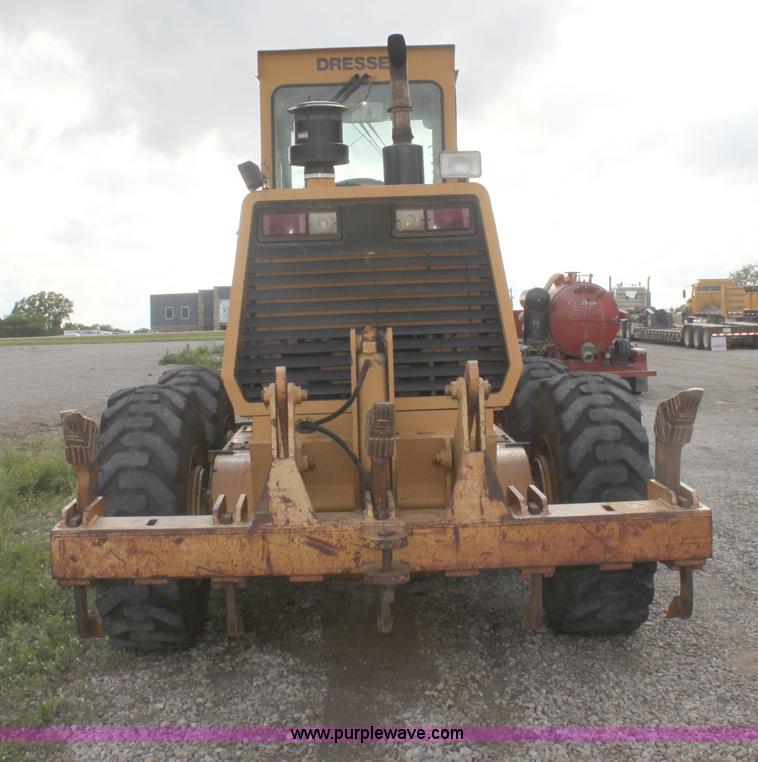 image for item I7355 1989 Dresser 850 articulated motor grader