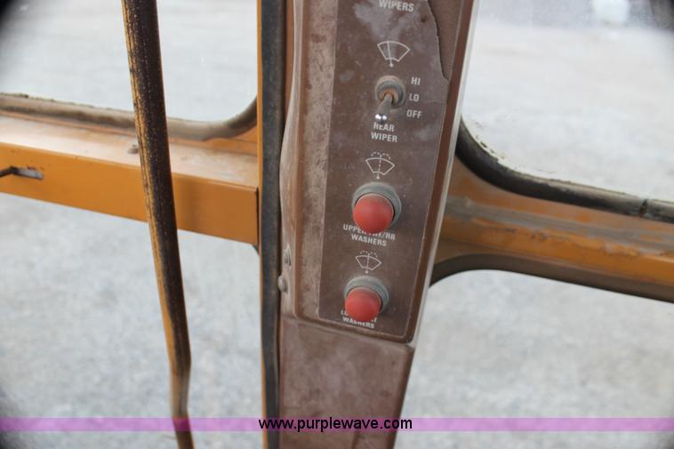 image for item I7355 1989 Dresser 850 articulated motor grader