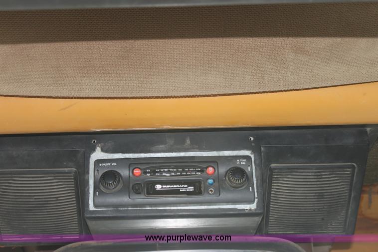 image for item I7355 1989 Dresser 850 articulated motor grader