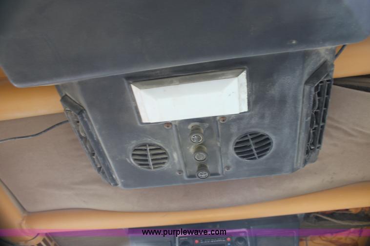 image for item I7355 1989 Dresser 850 articulated motor grader