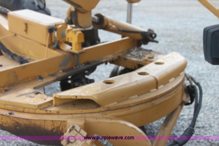 image for item I7355 1989 Dresser 850 articulated motor grader