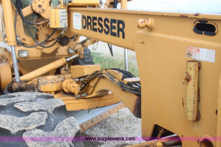 image for item I7355 1989 Dresser 850 articulated motor grader