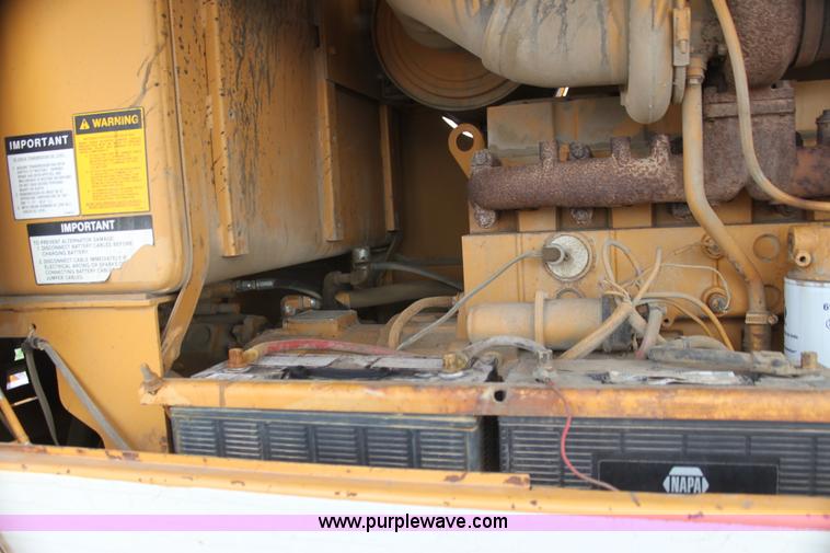 image for item I7355 1989 Dresser 850 articulated motor grader