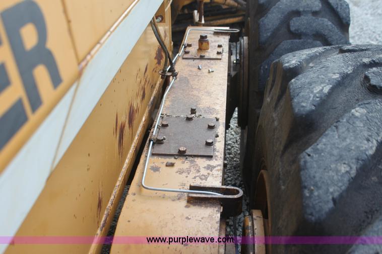 image for item I7355 1989 Dresser 850 articulated motor grader