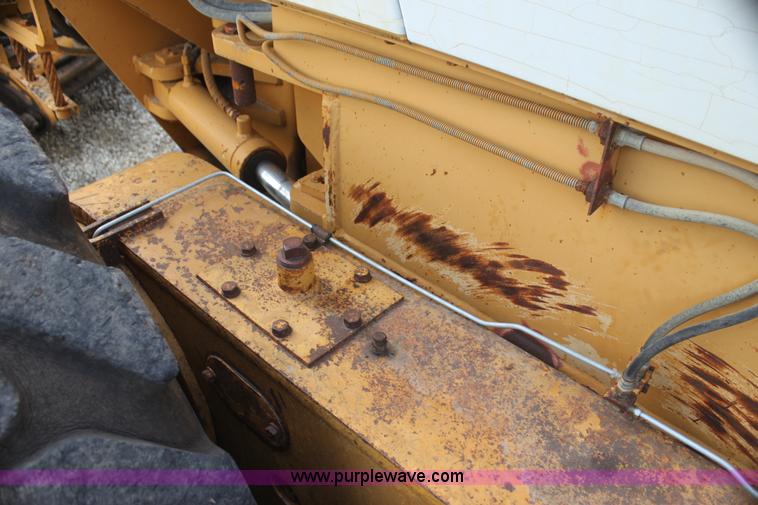 image for item I7355 1989 Dresser 850 articulated motor grader