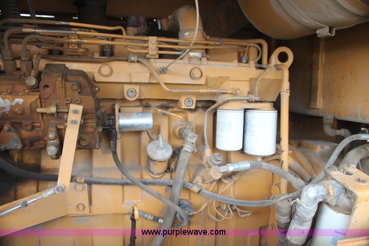image for item I7355 1989 Dresser 850 articulated motor grader