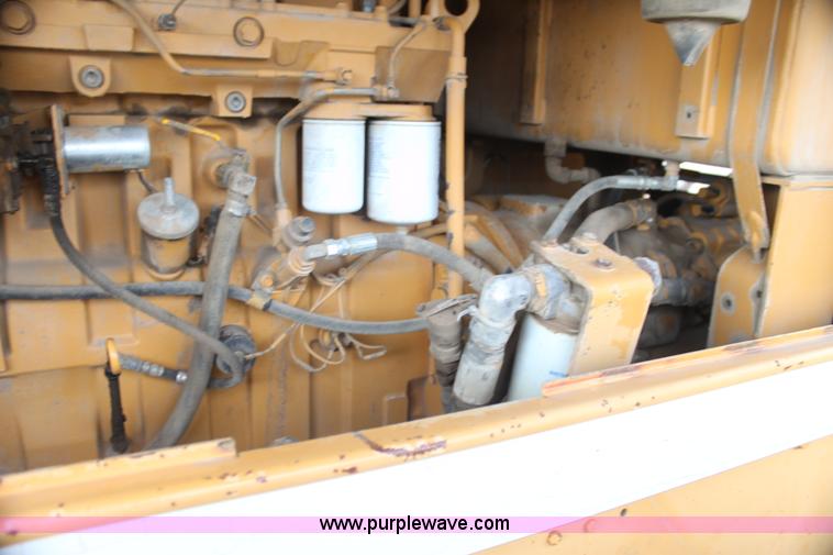 image for item I7355 1989 Dresser 850 articulated motor grader