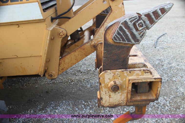 image for item I7355 1989 Dresser 850 articulated motor grader