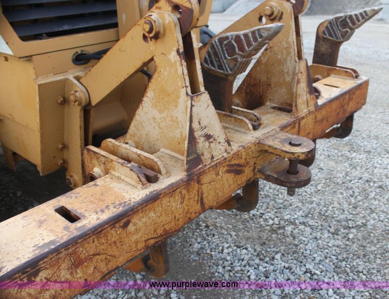 image for item I7355 1989 Dresser 850 articulated motor grader