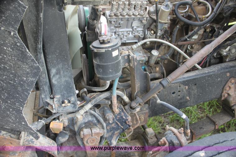 image for item I7356 1994 Ford LT8000 dump truck