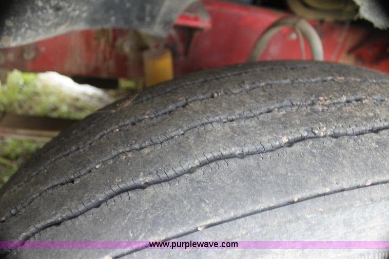 image for item I7357 1999 Mack CH613 dump truck