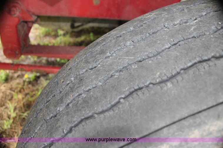 image for item I7357 1999 Mack CH613 dump truck