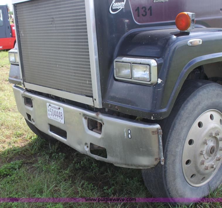 image for item I7359 1987 Mack RW713 dump truck