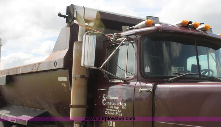 image for item I7359 1987 Mack RW713 dump truck