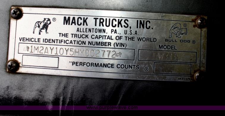 image for item I7359 1987 Mack RW713 dump truck