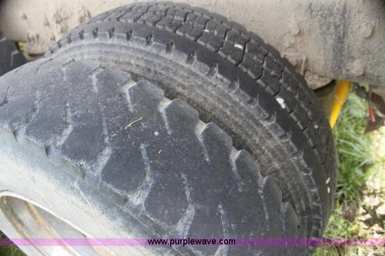 image for item I7359 1987 Mack RW713 dump truck